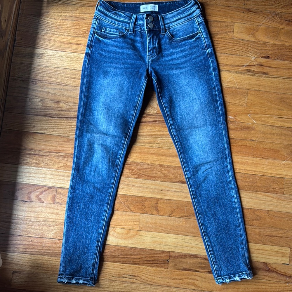 Blue Ankle Cropped Jeans with Tapered Fit